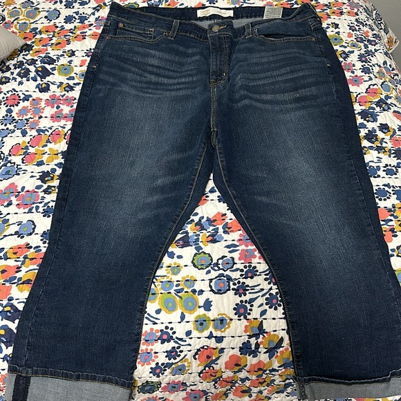 Women’s Jean Capris - Picture 2 of 2